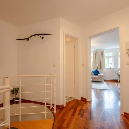 Schlossberg Residences - Markplatz City-apartment Weinheim